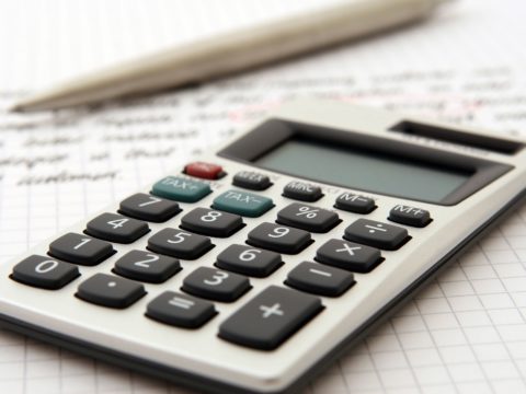accountant-1238598_1920 accountant-1238598_1920